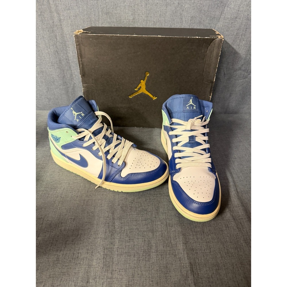 Size 9.5 - Nike Air Jordan 1 Mid Mystic Mens Navy Mint White Sneaker 554724-413